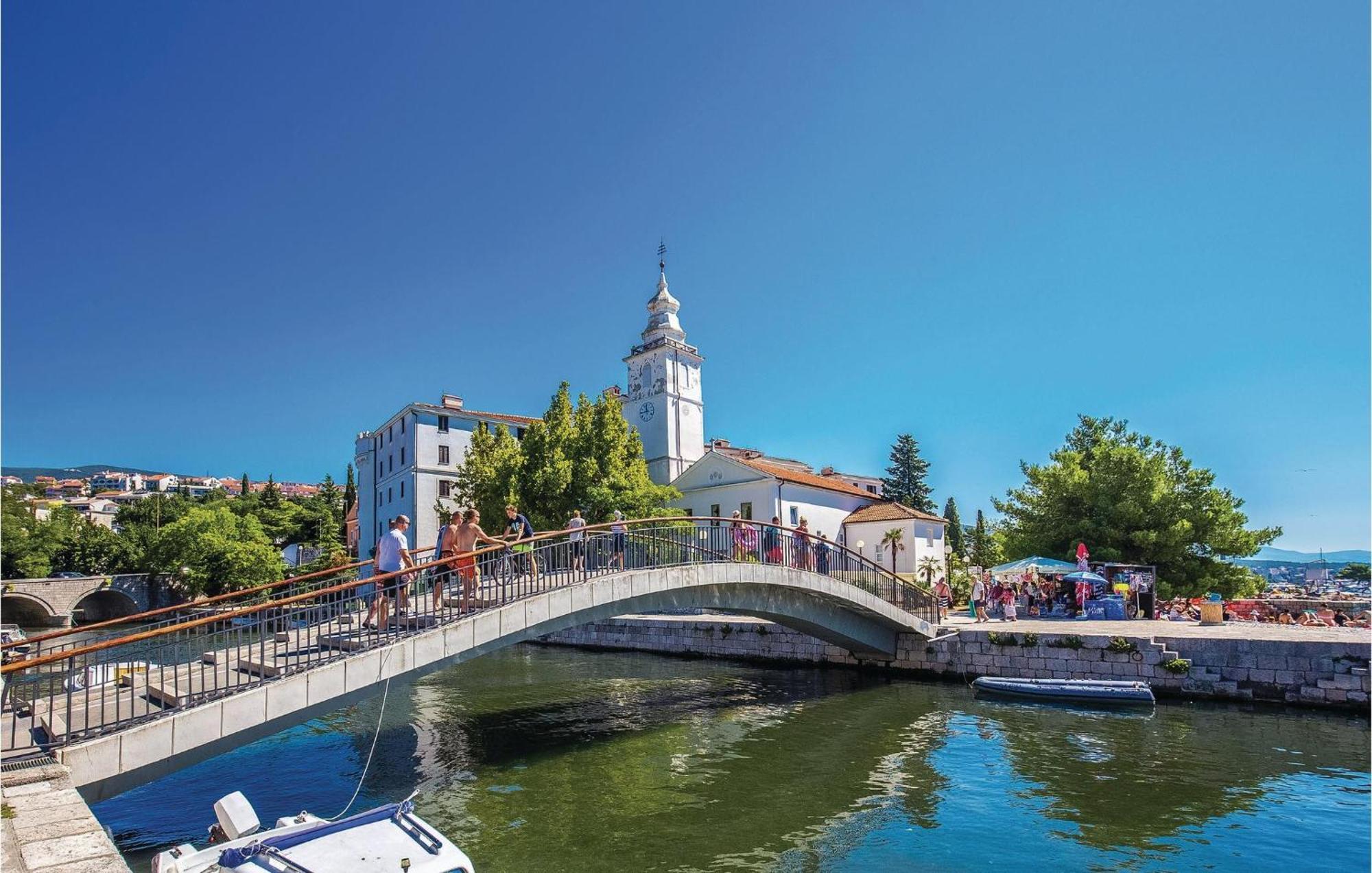Stunning Apartment In Crikvenica With Wifi Eksteriør billede