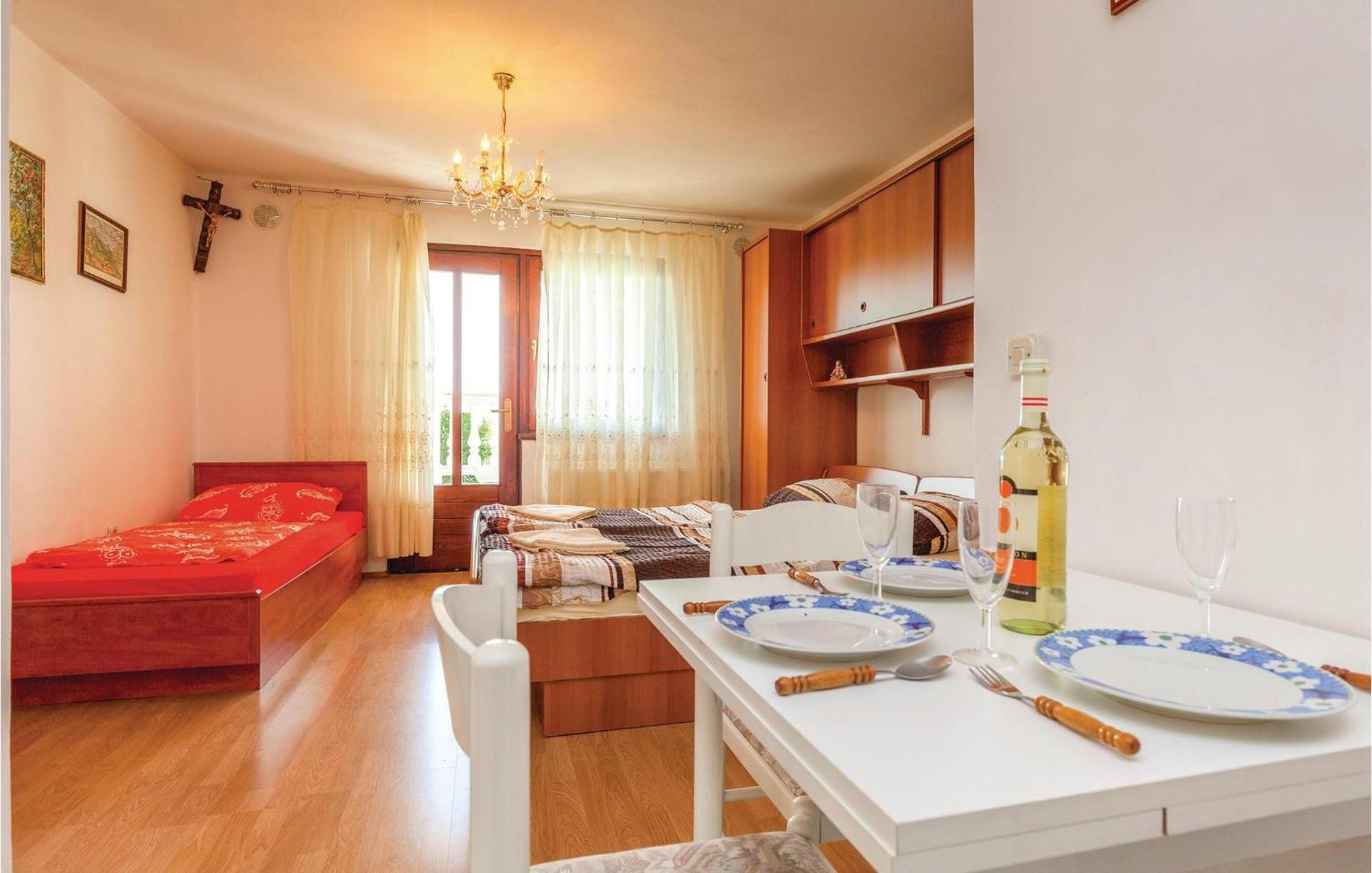 Stunning Apartment In Crikvenica With Wifi Eksteriør billede