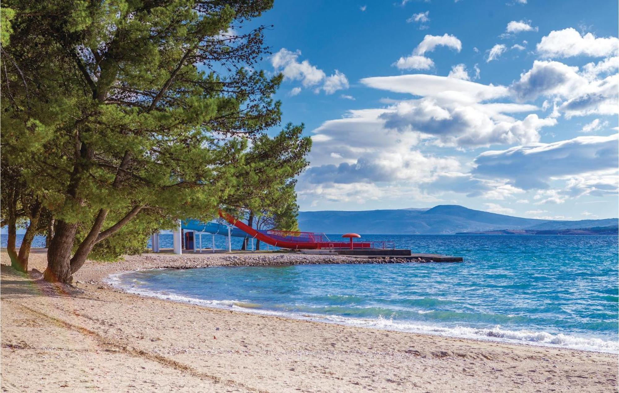 Stunning Apartment In Crikvenica With Wifi Eksteriør billede