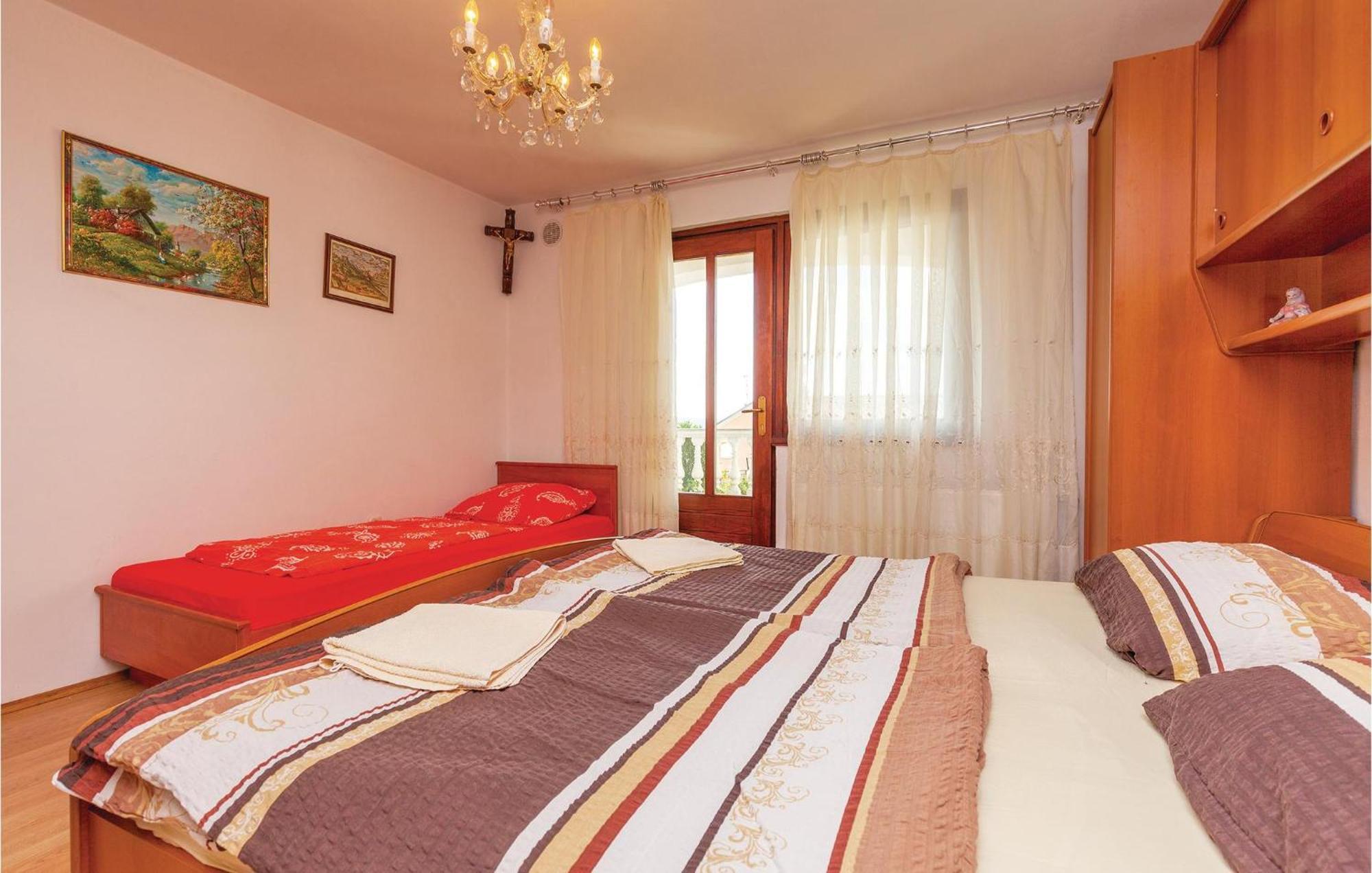 Stunning Apartment In Crikvenica With Wifi Eksteriør billede