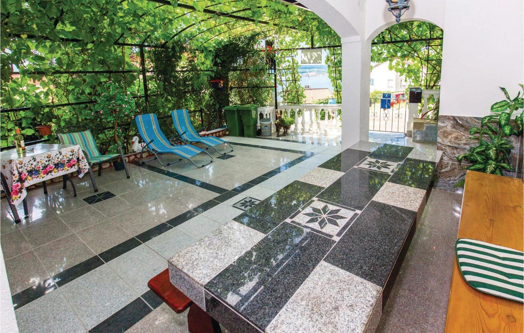 Stunning Apartment In Crikvenica With Wifi Eksteriør billede
